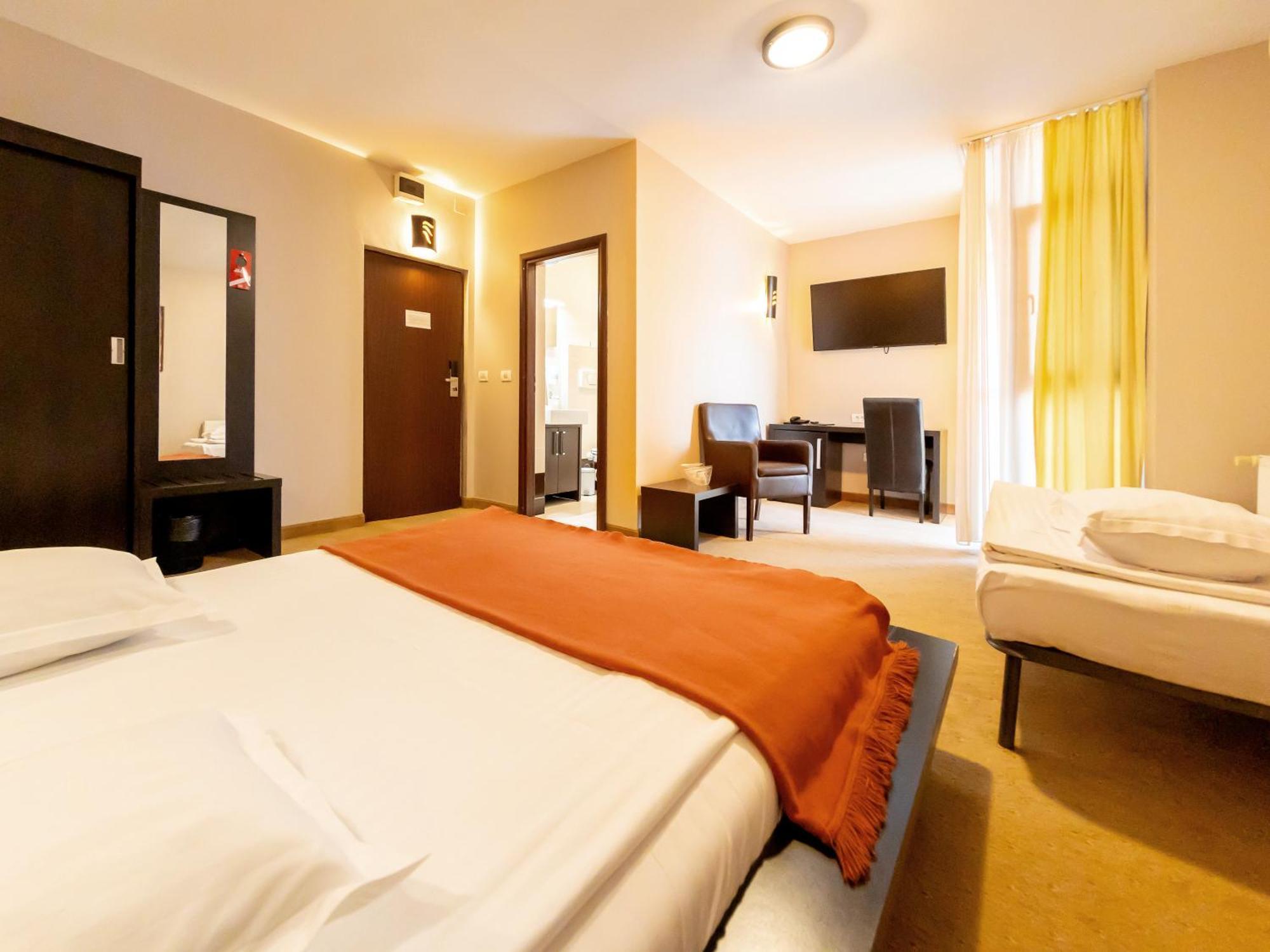 Hotel Maxim Arad Room photo